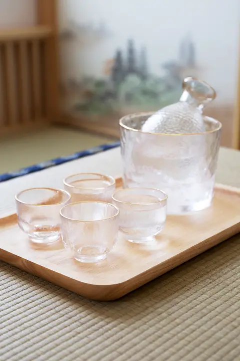 米立デザイン創造的清酒セット【金縁・ハンマードガラス・酒器とグラス付き】