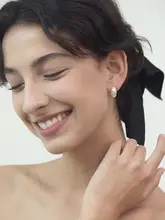 弧形デザインのカット面メタルイヤリング【スタイリッシュ・シンプル・カジュアル】