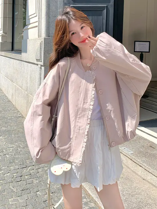 春秋用ピンクのベースボールジャケット【ルーズフィット・短丈・女性用】