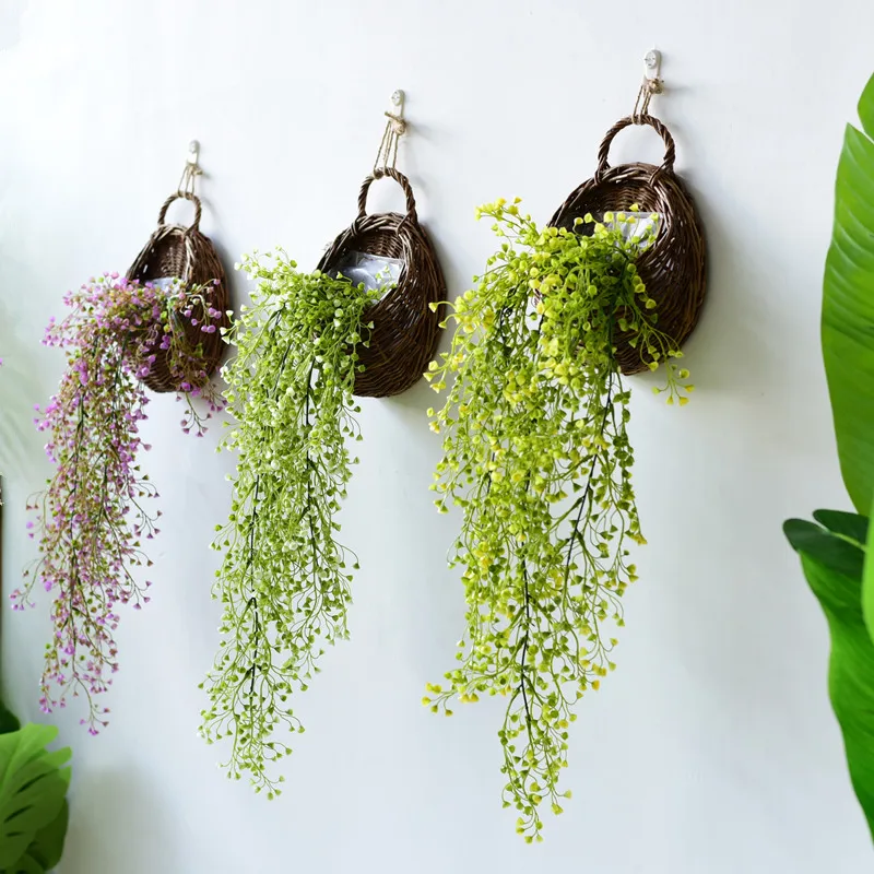 韓国カフェ風インテリアを再現するための壁掛け植物バスケット