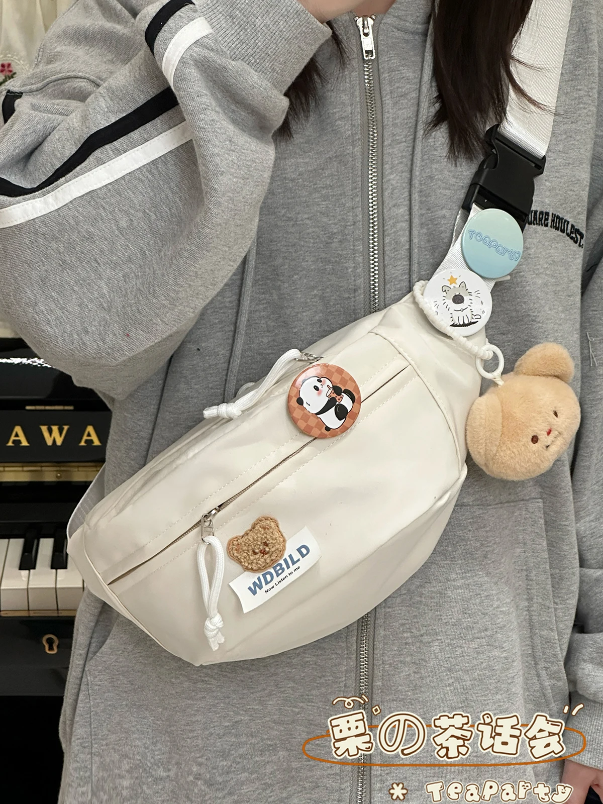 50代女性に合う軽量ボディバッグの選び方：茶話会のカジュアルデザインモデル