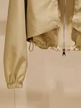 カジュアルな高齢ファスナー付きロングスリーブコート【カーキ・ショート丈・秋用】