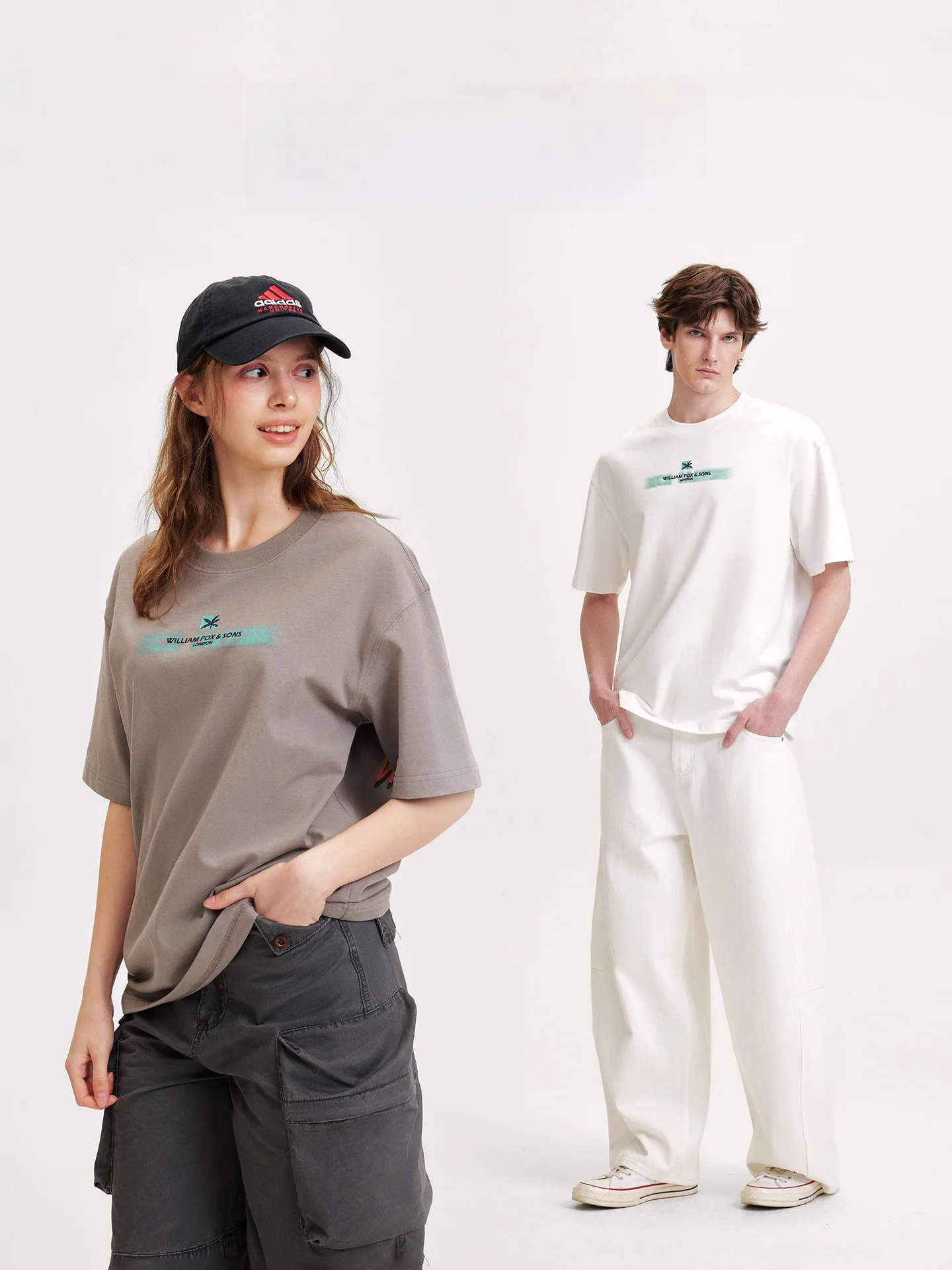 威廉.福克斯 した印象の短袖Tシャツ：花柄コットン100%で夏の日常を軽やかに