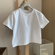 黒のショート丈Tシャツ【女性用・ハイウエスト・コットン・フィット・夏用・クロップドデザイン】