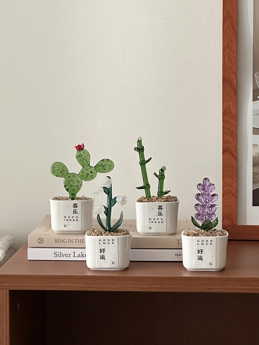 趣味盆栽のミニオーナメントとしての琉璃植物：デスクにぴったりな陶器装飾フィギュア