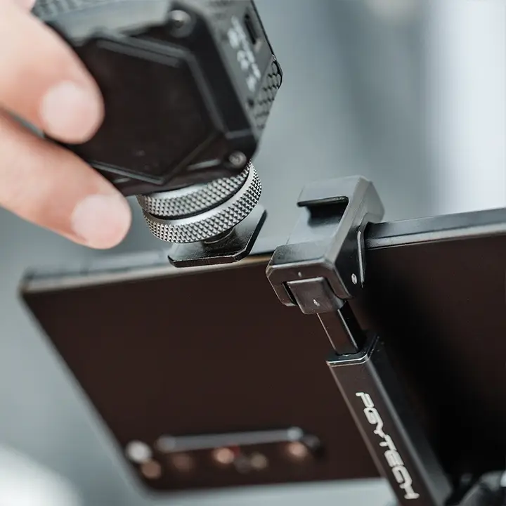 PGYTECH スマートフォンホルダー【多機能拡張冷靴・アカウント接続・三脚用】