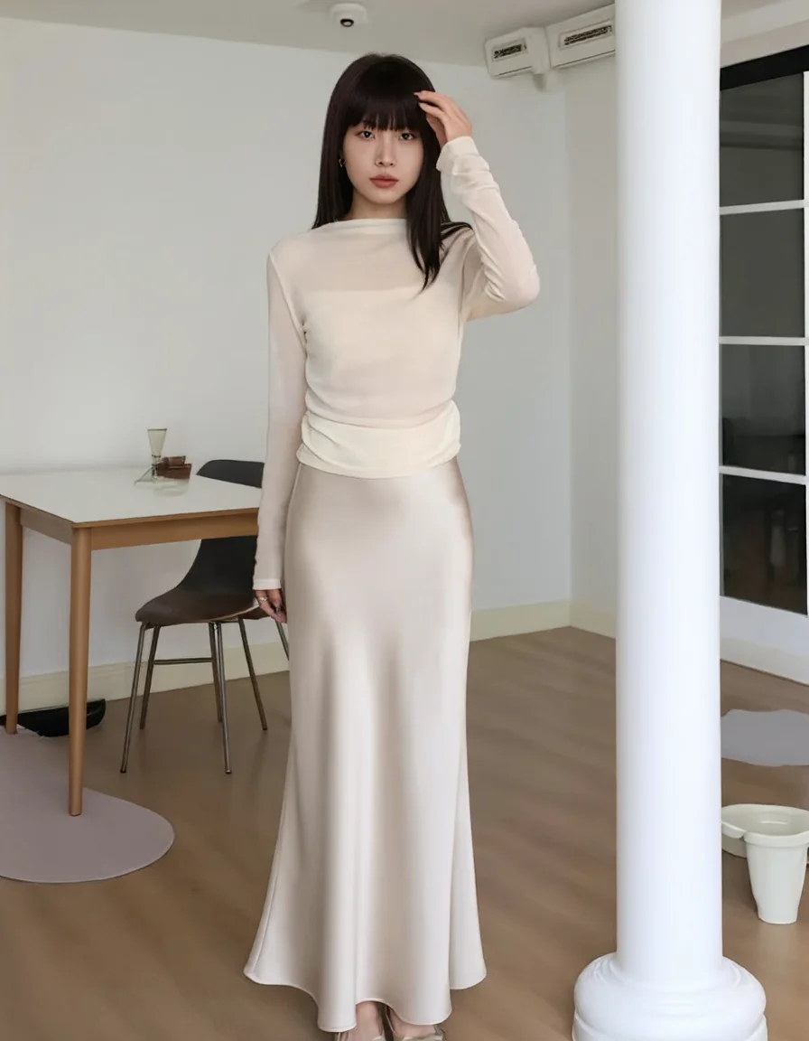 プリーツスカート コーデ 完全ガイド｜トップス選びの秘密とスタイルバランス