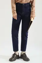 ハイウエストのスリムデニムパンツ【秋冬用・ストレート・お尻引き上げ効果】