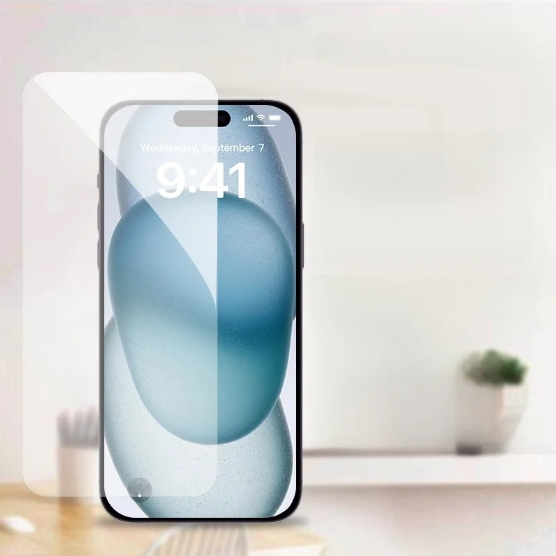 iPhone15保護フィルムのベストな選び方は？厳選4選で実用性と美しさを両立
