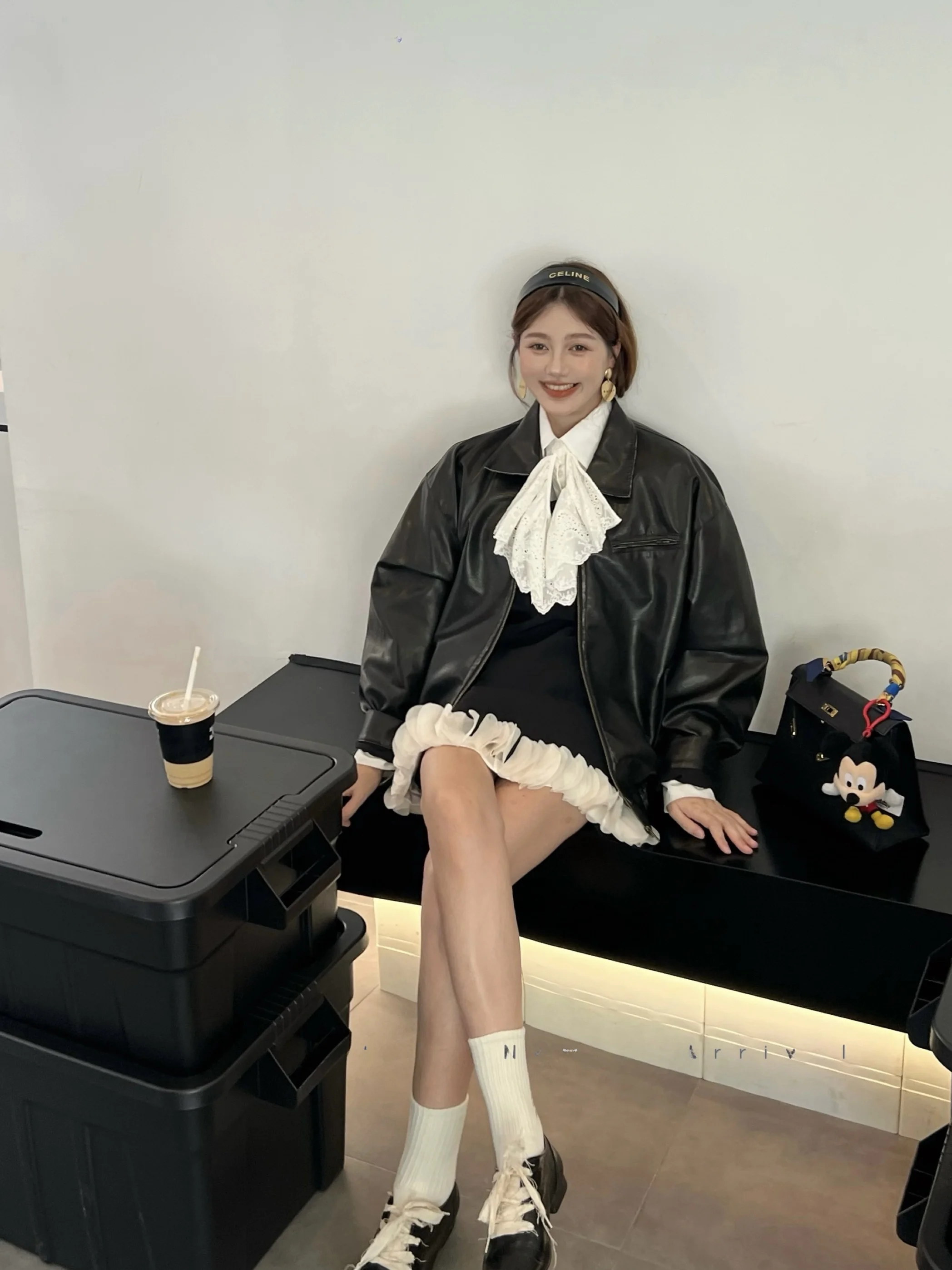 INJUNE ビンテージリボンシャツ：30代のきれいめファッションに最適な法式シンプルスタイル