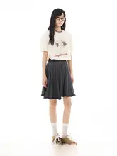 モダンなデザインのフレアスカート【春秋用・暗柄・女性用】