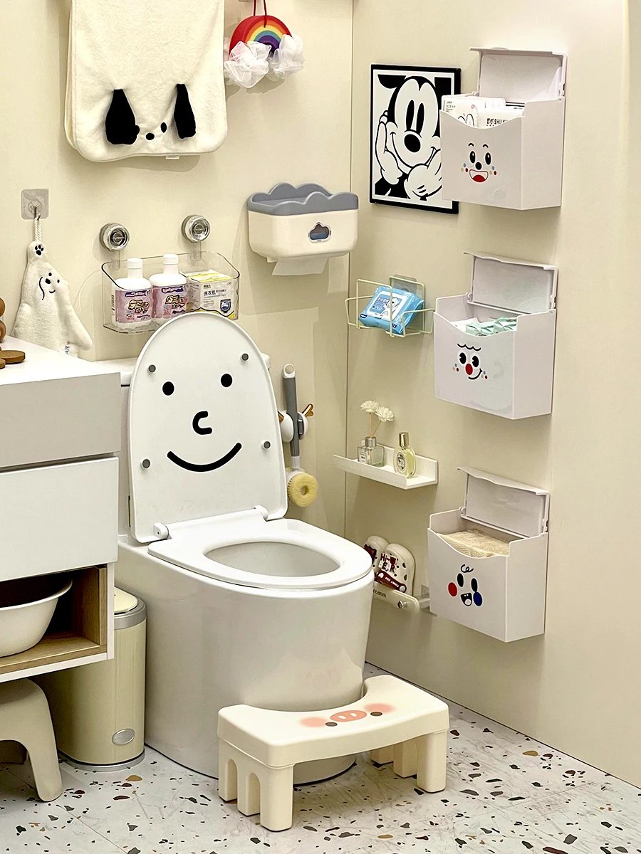 トイレの収納がぐっとスッキリする！可愛い壁掛け式密閉サニタリーボックスは、本当に必要なの？