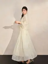 新中式デザインの刺繍レーストップスとスカート【盤扣ディテール・ラメ入り・大きいサイズ】（セットアップ対応）