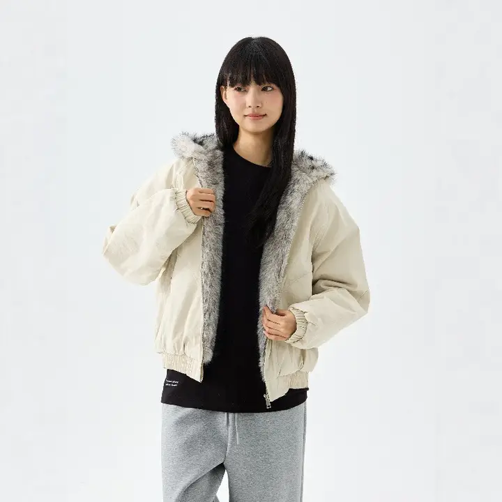 防風・撥水性に優れたフード付き暖かいジャケット【ユニセックス・冬用】