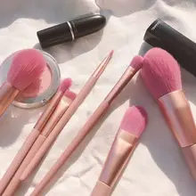 美しいデザインの化粧ブラシ【初心者向け・粉使用・アイシャドウブラシ・ピンク】（セットアップ対応）