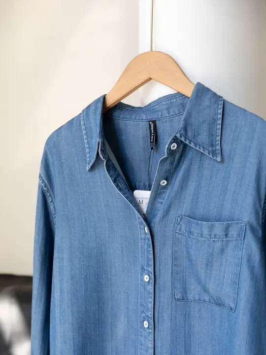 洗練されたデザイン！天絲デニムシャツ【ストライプ・フィット・カジュアル】