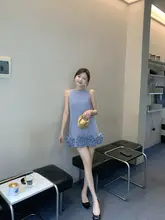 華やかな花柄背心ワンピース
