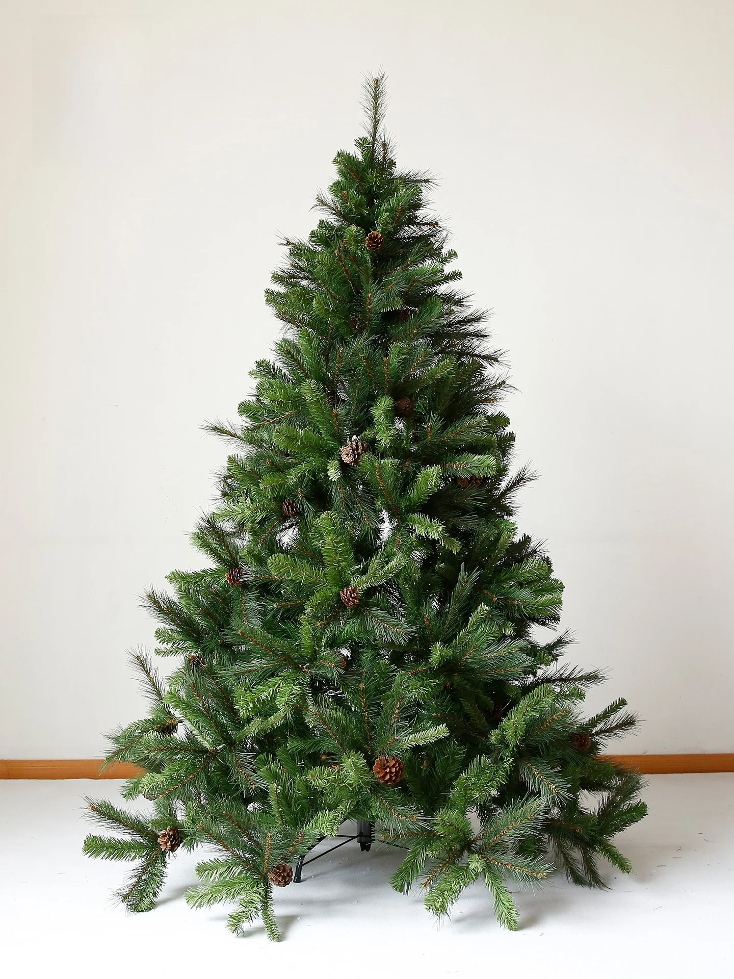 クリスマスDIY裸樹：家庭用モミの木で季節の雰囲気を再現する方法