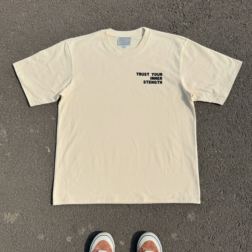 心の力を信じる！カップル用半袖Tシャツ：透気性と正肩デザインで夏の日常を支える
