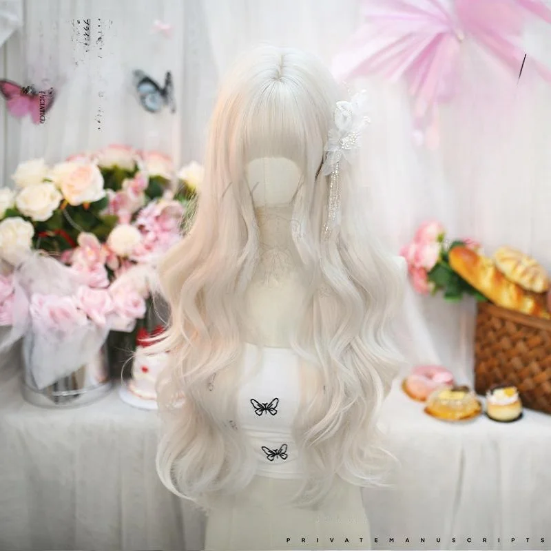 ロングヘア前髪ありで若々しさを保つには？ロリータ風波浪ウェーブウィッグが解決するリアルな質感の秘密