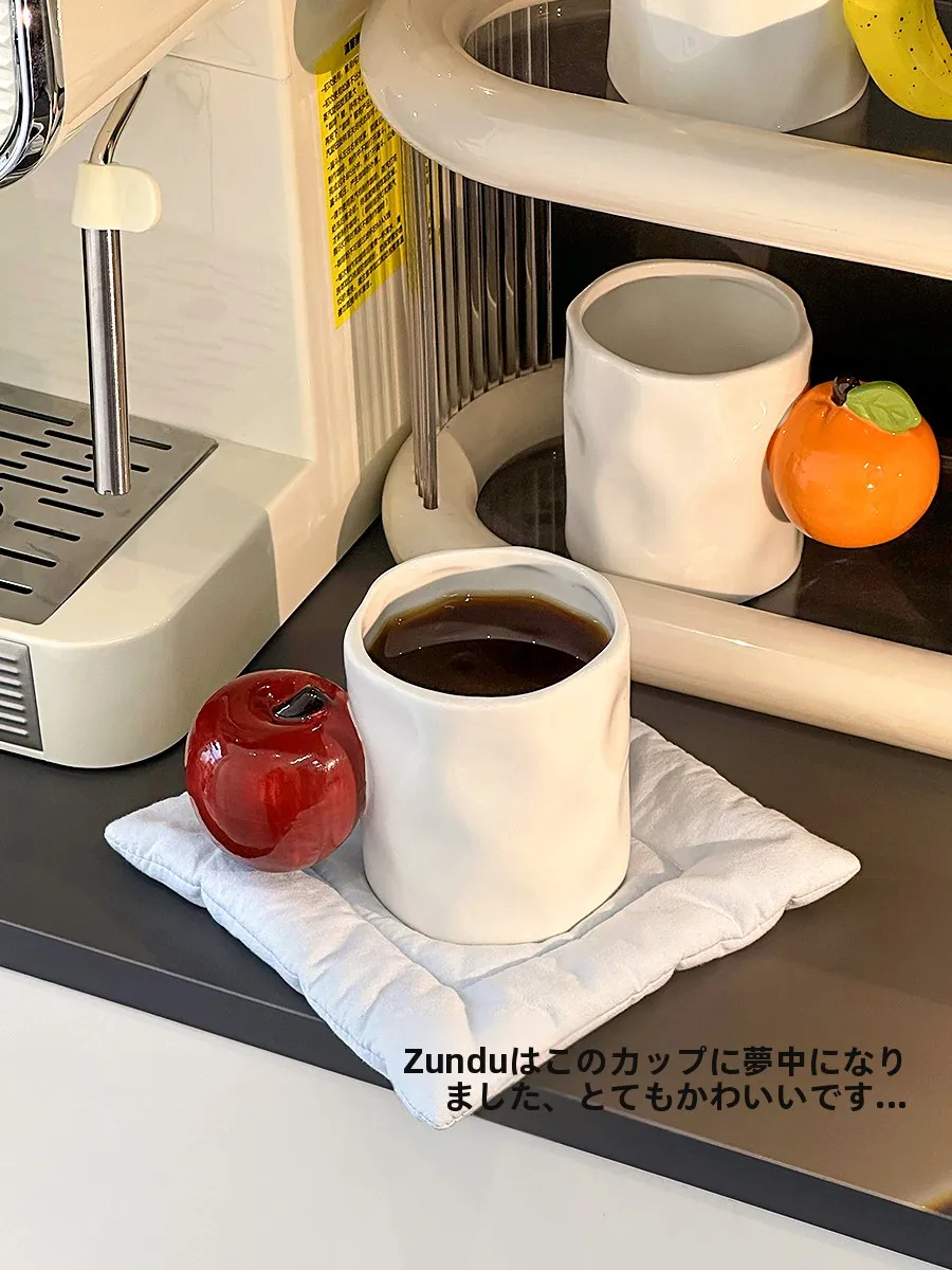 高級感ある北欧風陶器マグカップ：デザイン性と機能性を兼ね備えた日常使いに最適