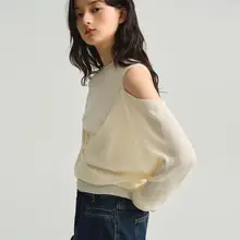 肩出しデザインのニットトップス【春用・修身・ロングスリーブ・インナー】