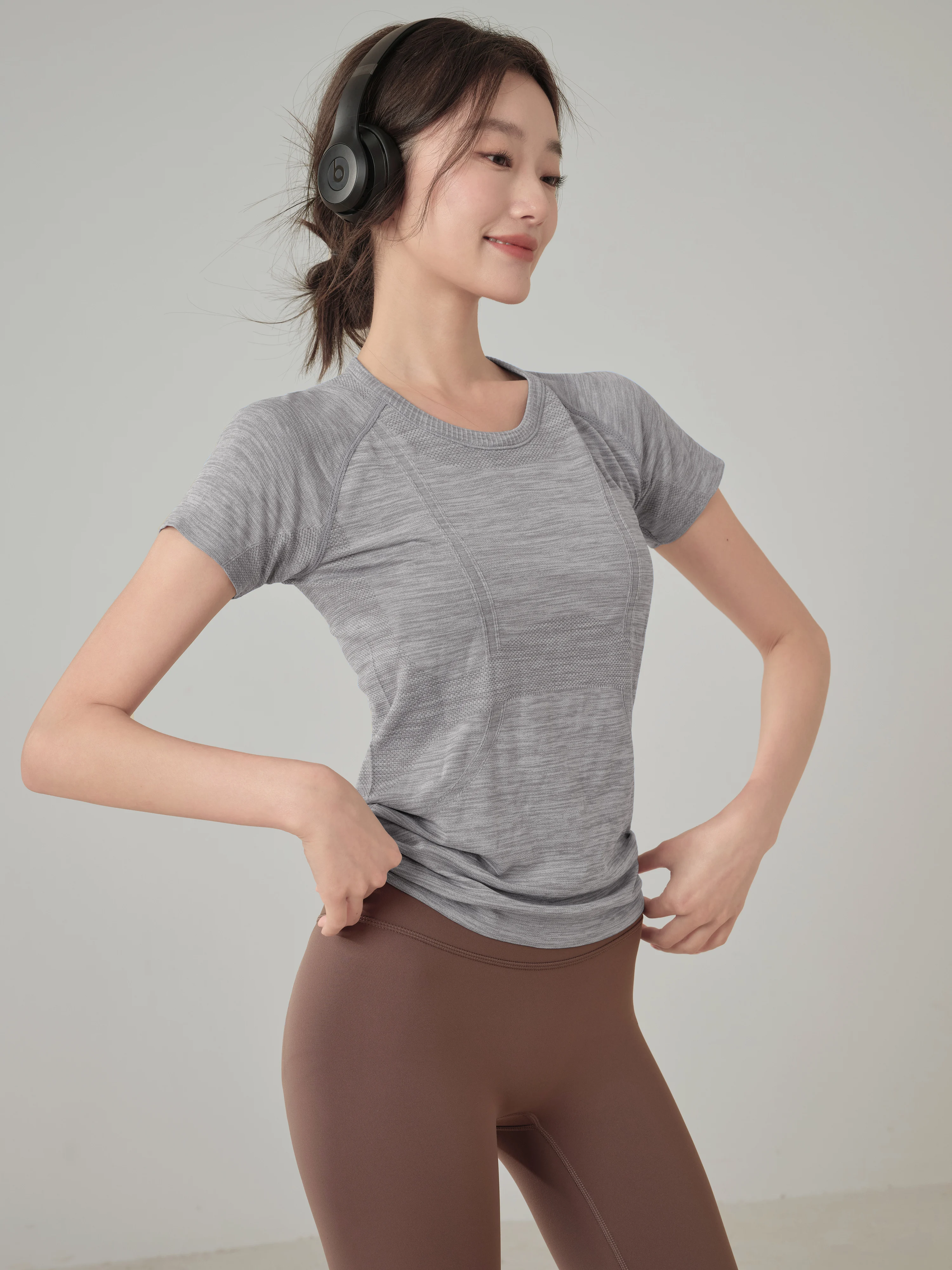 ストリートファッションの土台はTシャツ？速乾性と色のバランスを徹底解説