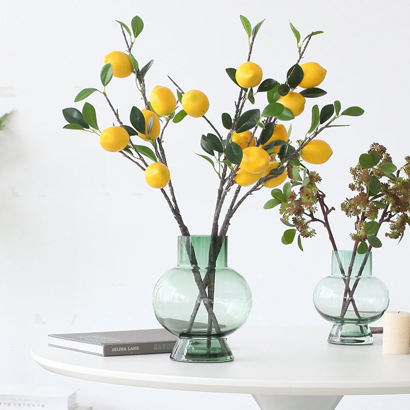 リビングに観葉植物を飾るなら、どうやって「枝」を選び出すべき？