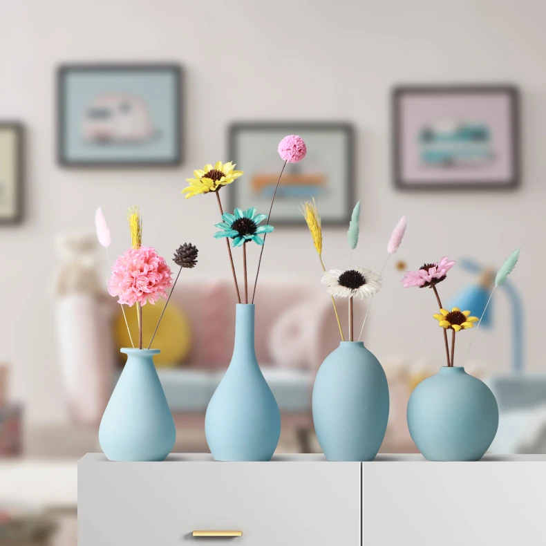 韓国インテリアを再現｜カフェ風部屋の作り方 - ミニ陶器花瓶のデザインと色調
