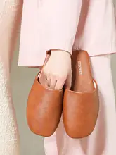 シンプルな高級感のある防水PUレザーサンダル【男女兼用・静音・滑り止め】