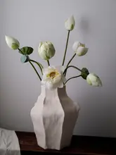 リアルな質感の蓮の花アートフラワー【インテリア装飾・リビング用】