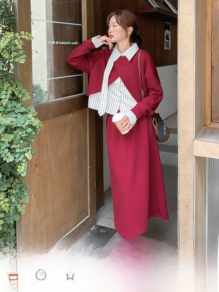 赤のデザインセンスが光る衛衣とスカートの春秋向けコーディネート：30代女性の春服コーデに最適な着こなし