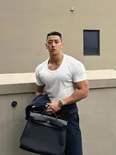 無地のフィットネスラウンドネック短袖Tシャツ【男性用・夏用・高弾性・カジュアル】