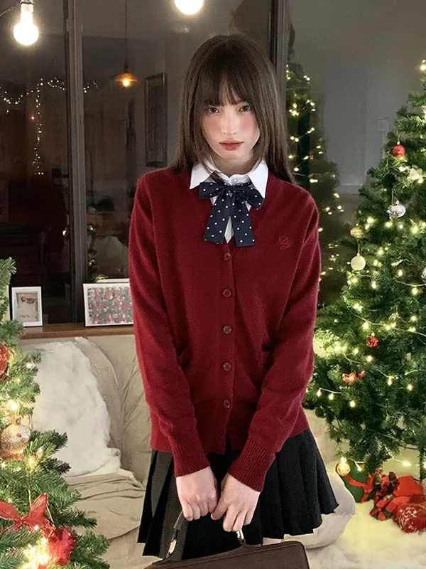 春コーデの基本を徹底解説！ホワイトフレアデニムパンツの活用法