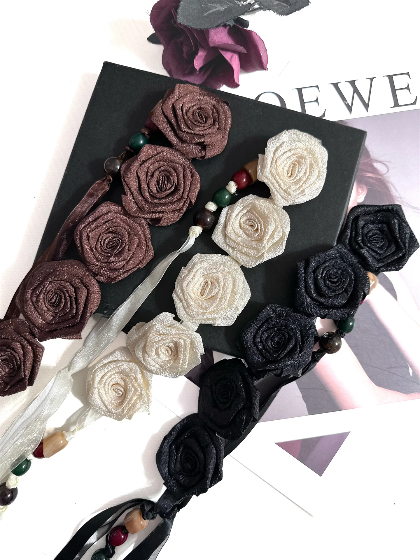 10月に着るファッションで迷わない！ビンテージ風の花柄ウエストリボンが解決する3つの悩みとは？