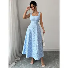 セクシーな魅力が光る開衩付きサテンキャミワンピース【ウエストタック・ヴェレティレデザイン】