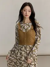 春秋用 フレンチスタイルのレトロドレス【ニットタンクトップ付き・Aライン・花柄】（セットアップ対応）