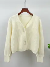 秋冬 Vネックニットカーディガン【短丈・女性用・おしゃれな編みスタイル】