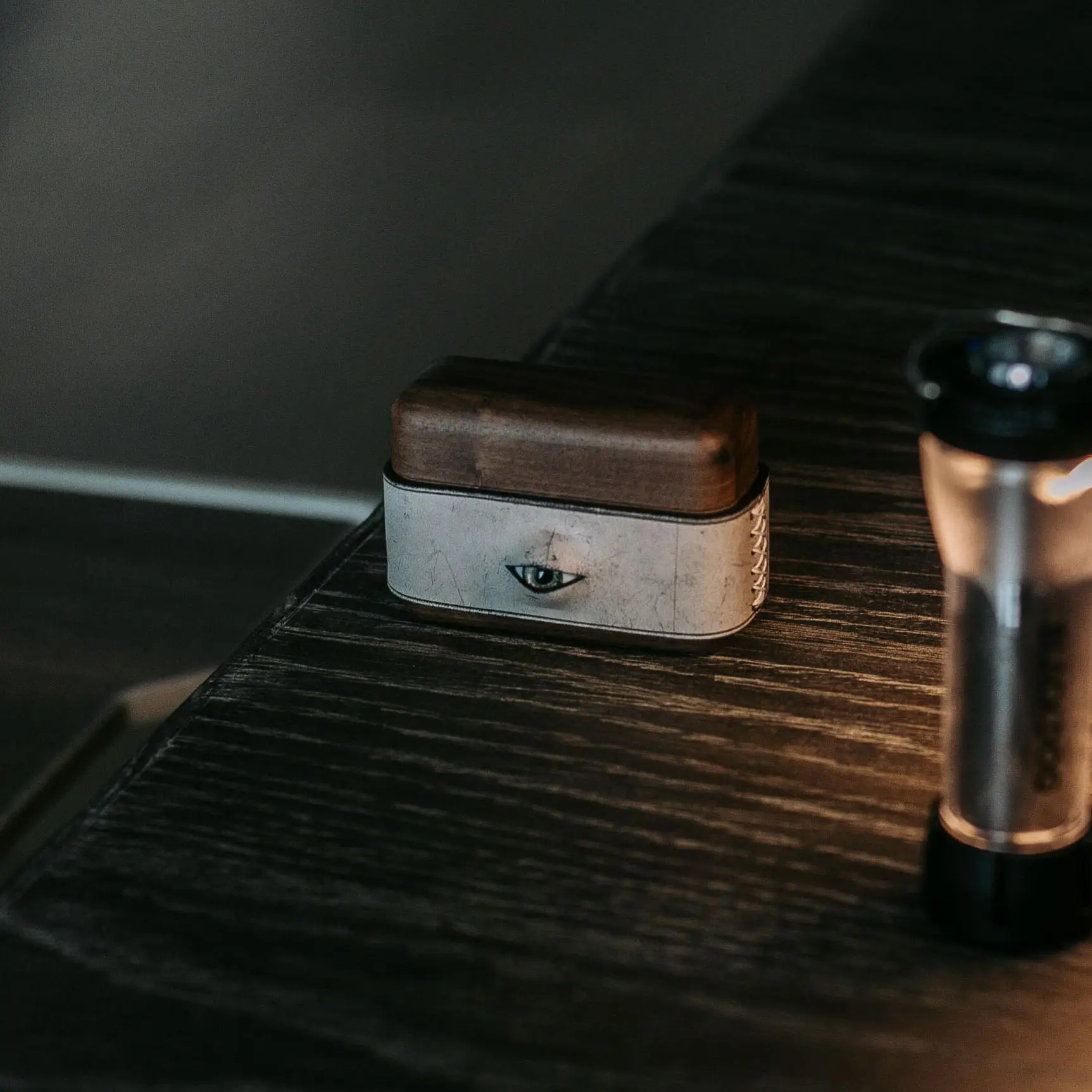AirPods Pro と AirPods 砂嵐、どちらが本当の「日常の味」なのか？