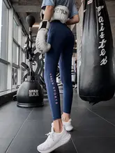 ハイウエストのフィットネスパンツ【ランニング・速乾・伸縮性・ヨガ対応・女性用】