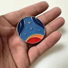 星空デザインの金属ブローチ【ゲーム関連・プレゼント用】