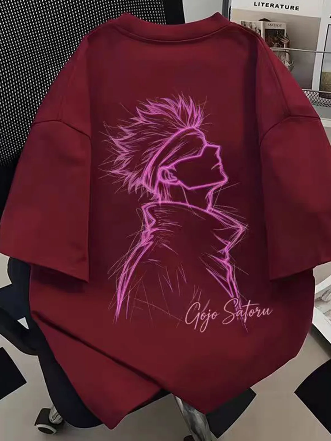 1万円Tシャツで悩む大学生に、B5サイズのオリジナル同人手描きイラストが選ばれる理由は？