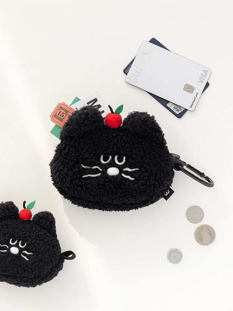 かわいい猫デザインの毛糸ぽんぽん財布：立体構造と小物収納が実用性を実現