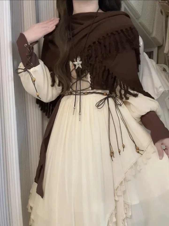 オリジナルデザインの流浪の魔女風ワンピース【ハロウィン・ロリータ・秋冬・廃墟風】