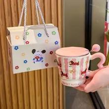 可愛いリンゴと猫デザインのマグカップ【フタとスプーン付き・陶器製・カップル用】
