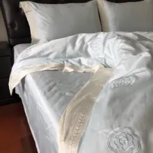 高級刺繍入りツバキ柄のベッドカバー【長綿・シングルサイズ・四点セット】（セットアップ対応）