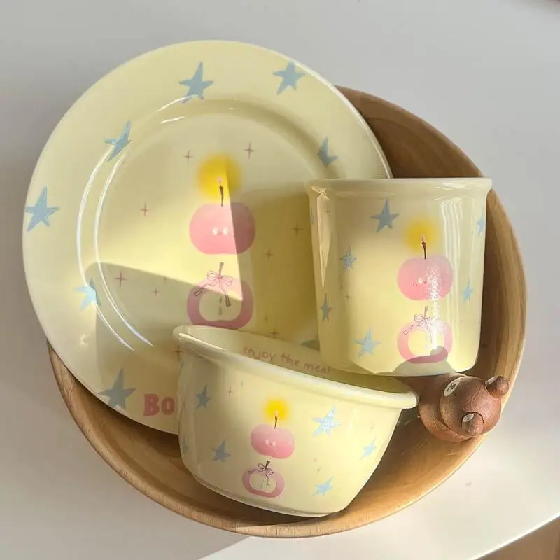 こぼれないコップ 子供向けの陶器製ハンドカップ：フルーツ柄デザインの安全性と使いやすさ