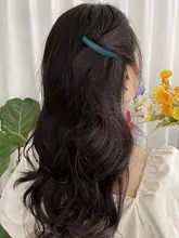 前髪用ヘアアクセサリー【サイドの髪を整える便利なコーム】
