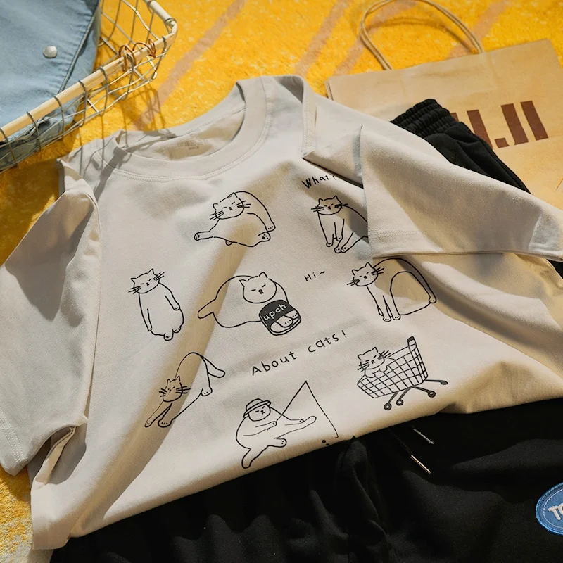 猫のデザインがかわいい！コットンTシャツ：ねこあつめと日常ファッションの融合