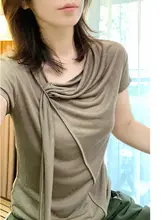 非対称デザインのひねり付きショートスリーブTシャツ【極上の柔らかさ・ドレープ感・スリム効果】